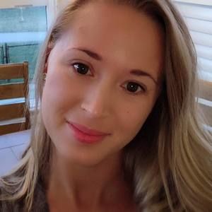 Meet your Posher, Chrystal